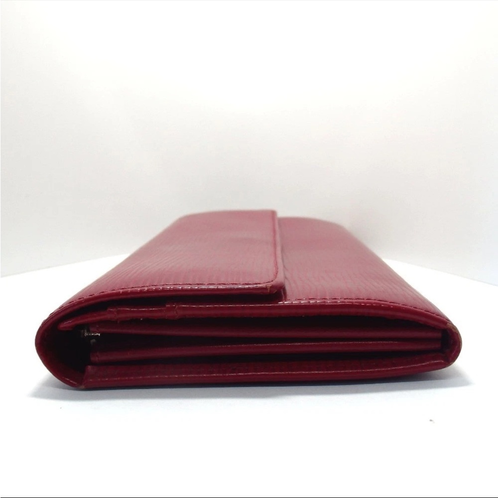 Louis Vuitton Vibrant Red Clutch - Picture 10 of 10